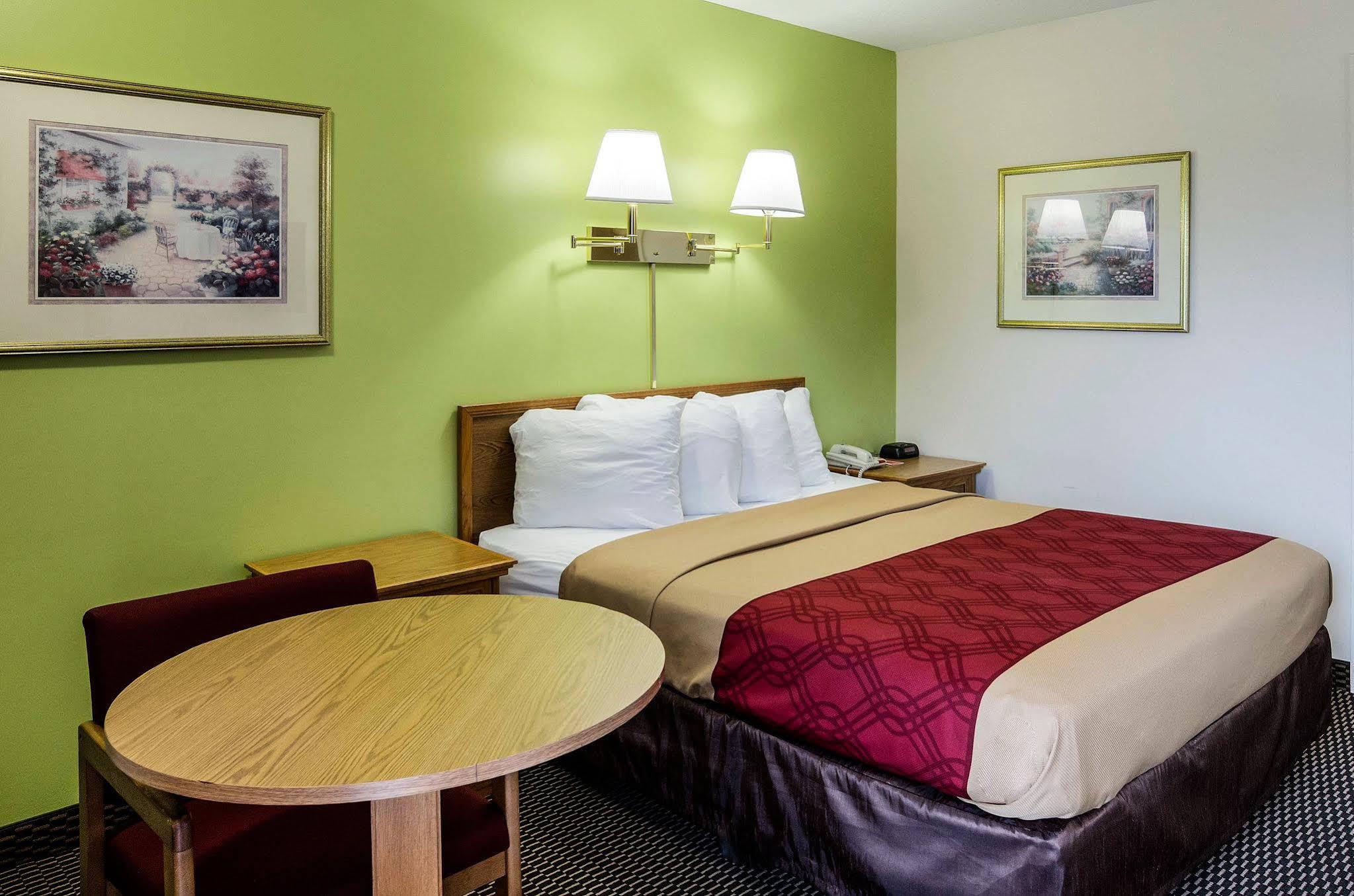 Econo Lodge University Lawrence Dış mekan fotoğraf
