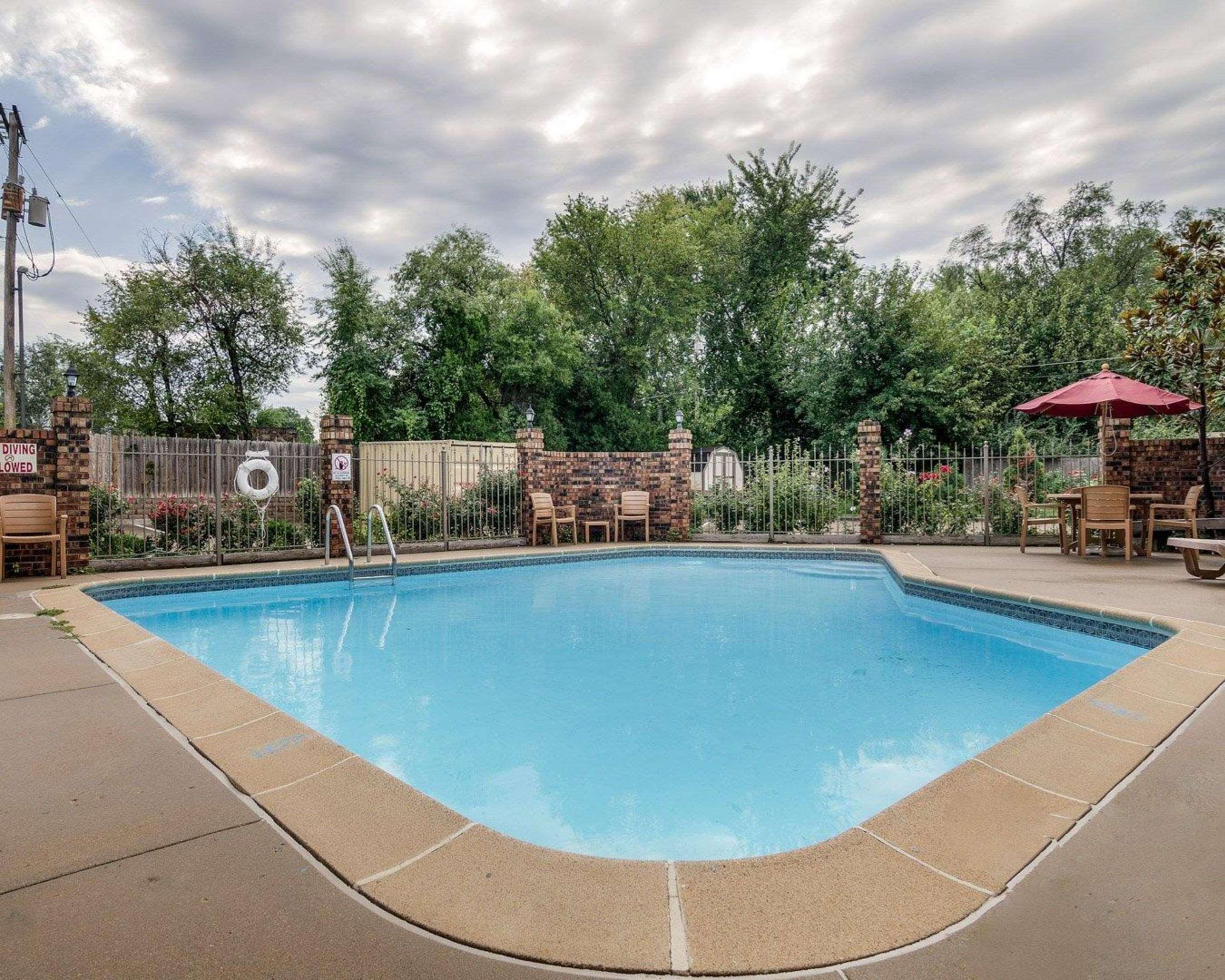 Econo Lodge University Lawrence Dış mekan fotoğraf